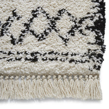 Load image into Gallery viewer, Boho 5402 Black/White - The Rug Quarter